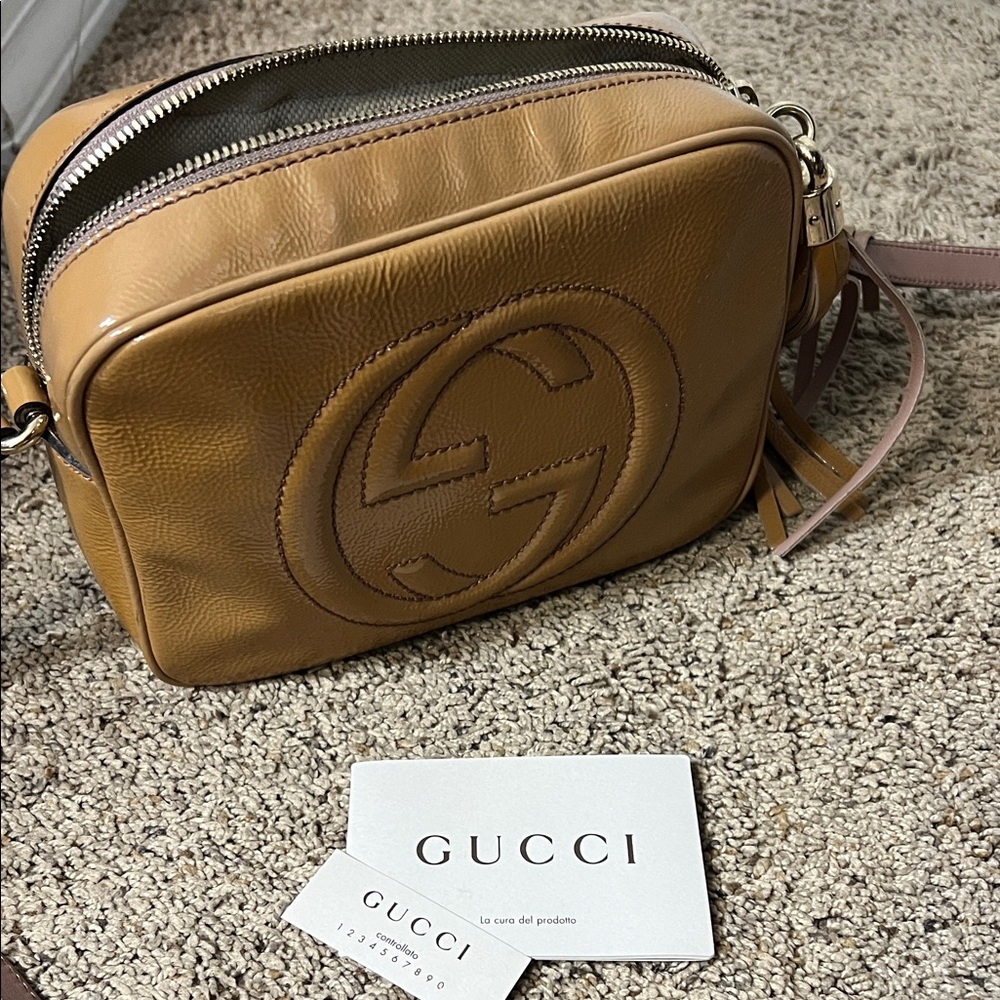 3331 Gucci Tan Patent leather crossbody bag